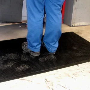 Comfort Anti-Fatigue Floor Mat being used in Factory - Rubber Floor Mats